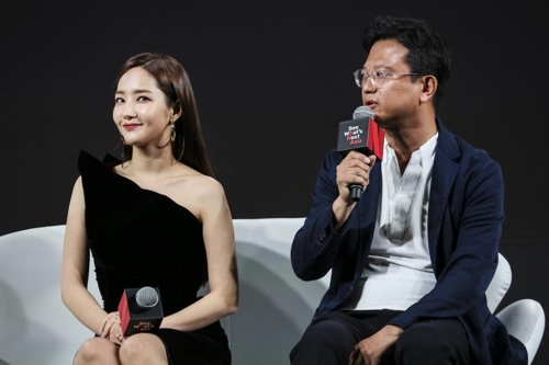 '범인은 바로 너!'의 박민영(왼쪽)
