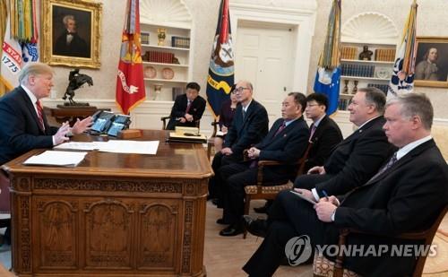 댄 스커비노 백악관 소셜미디어 국장 트위터
