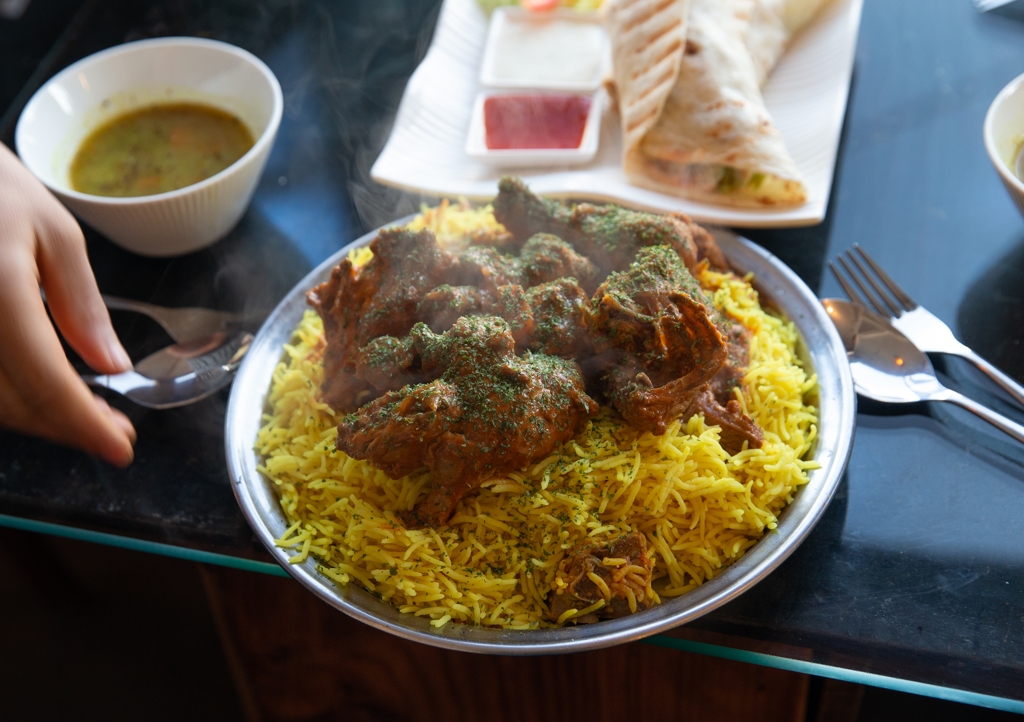 제주 예멘 레스토랑 '와르다'의 음식들