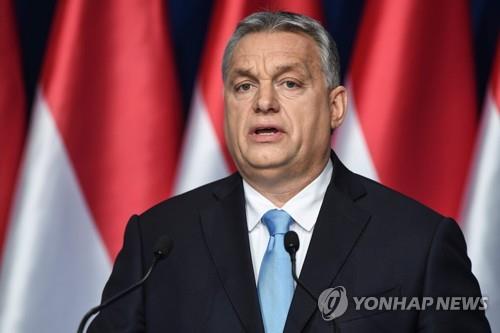 유럽의 반이민 정서를 주도하는 빅토르 오르반 헝가리 총리