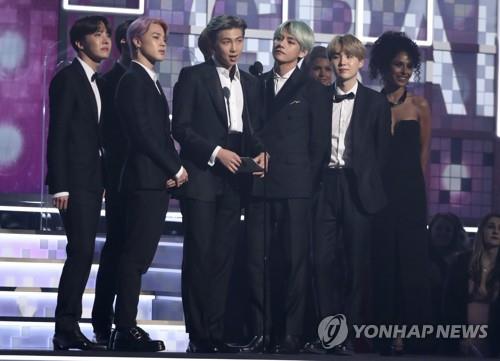 그래미 시상자로 나선 방탄소년단