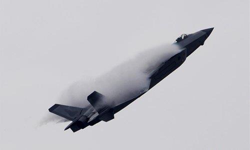 중국 자국산 스텔스 전투기 J-20