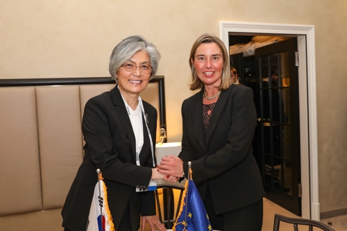 강경화, 페데리카 모게리니 EU 고위대표와 회담