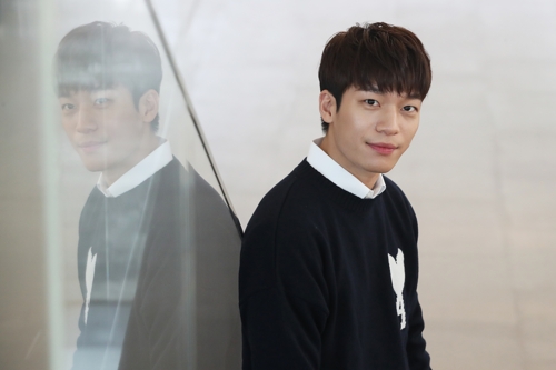 배우 위하준