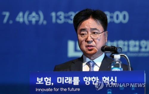 신용길 생보협회장(자료사진)