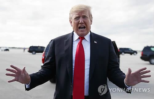 기자들 만난 트럼프…러시아 스캔들 수사 결과 관련 "완전한 무죄 입증"