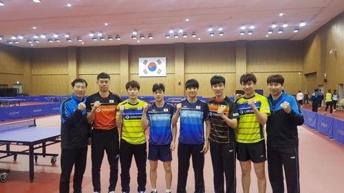 훈련 시작한 남자탁구 대표팀 코치진과 선수들
