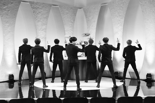 미국 토크쇼에서 비틀스 연상시킨 무대 펼친 방탄소년단