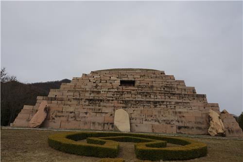 장군총 앞모습