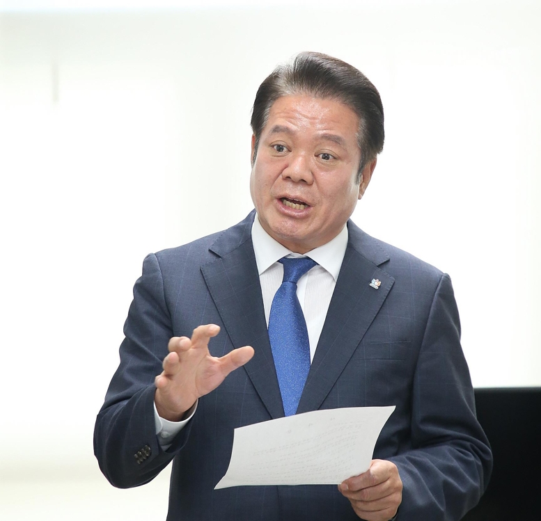 사과문 발표하는 최대호 안양시장
