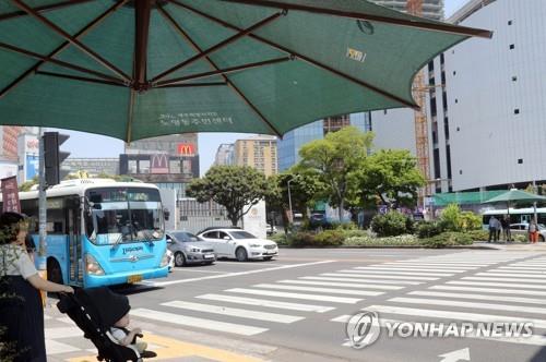 횡단보도 그늘막
