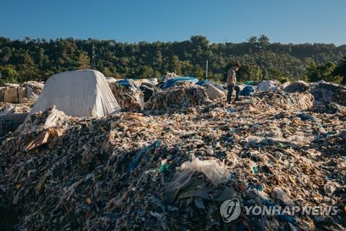 필리핀에 불법 수출된 한국발 플라스틱 쓰레기
