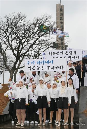 제주 해녀항일운동을 재연하는 해녀들(지난 1월 12일 제주시 구좌읍)