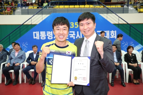 배우 조달환과 대한탁구협회 유승민 회장