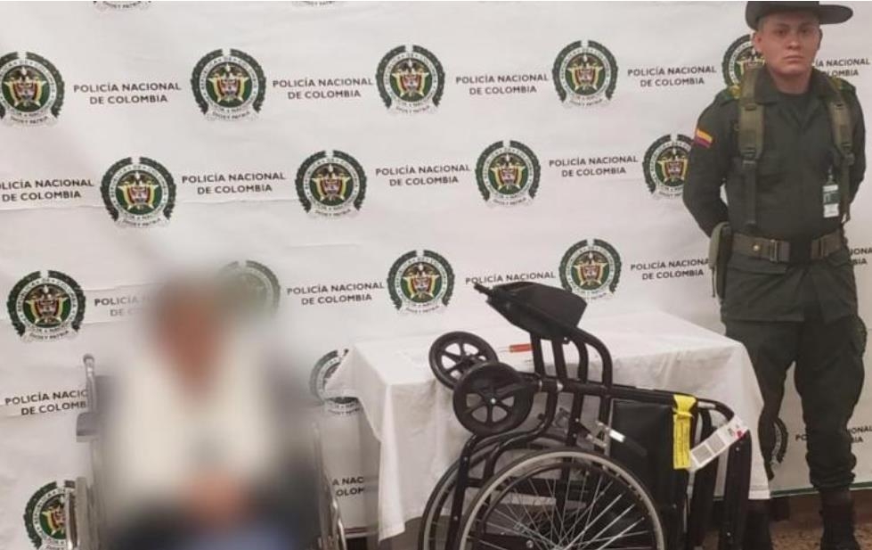 휠체어로 마약 운반하려다 적발된 81세 콜롬비아 노인