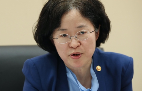 연합뉴스와 인터뷰하는 조성욱 공정위원장