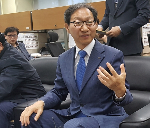 입장 표명하는 김성주 국민연금공단 이사장