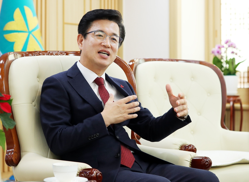 신년인터뷰 하는 허태정 대전시장