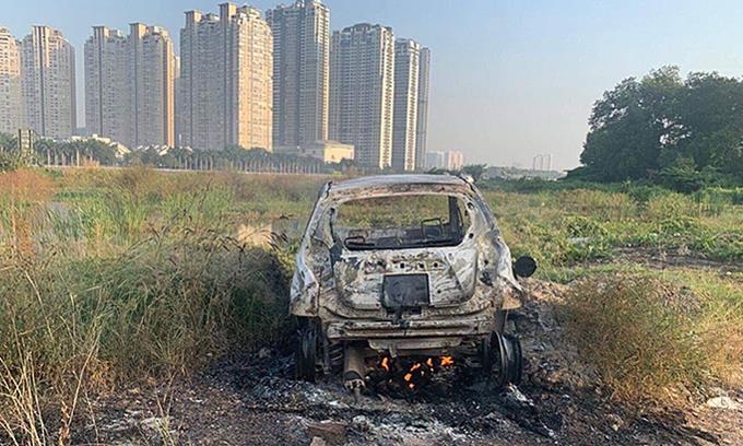 사건 현장에서 10㎞ 떨어진 공터에서 발견된 피해자의 차량