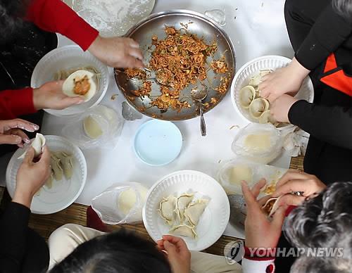 만두 빚기