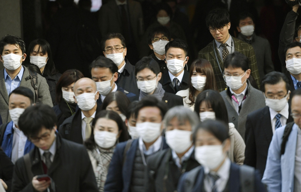 코로나19 감염 폭증 위기…도쿄의 출근길