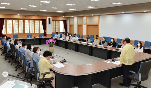 장휘국 광주시교육감 민원담당 공무원과 간담회
