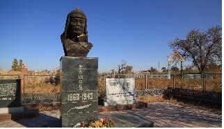 카자흐스탄 홍범도 장군 동상