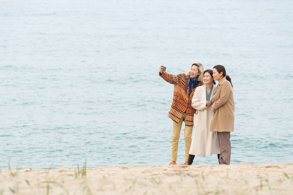 영화 '세자매'의 한 장면.