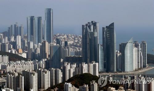 부산 해운대구 일대 아파트와 고층빌딩 모습