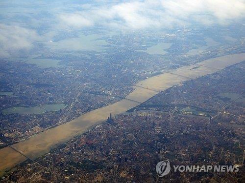 하늘에서 내려다본 중국 우한시