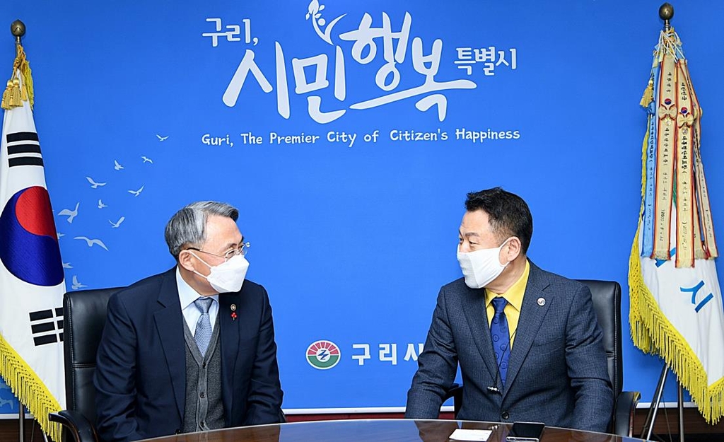 병무청, 국내 첫 입영지원금 지급 구리시에 감사패