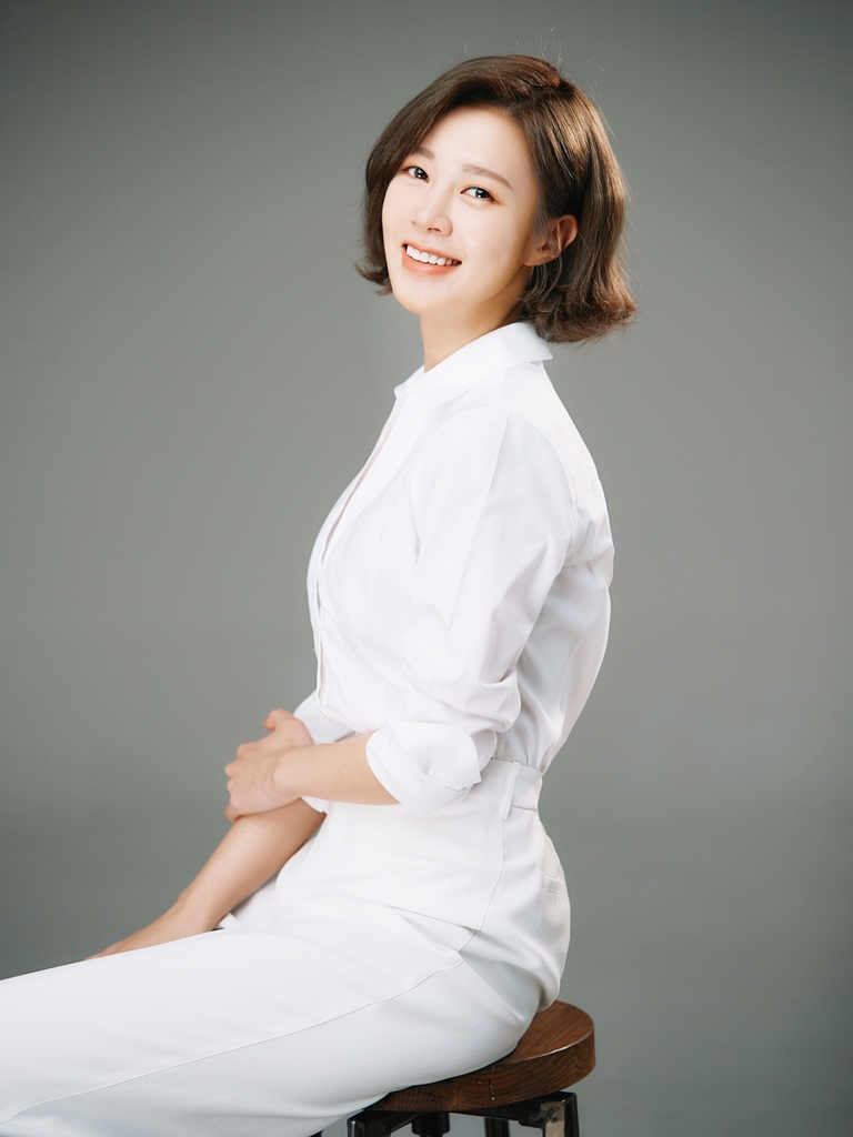 배우 최윤영