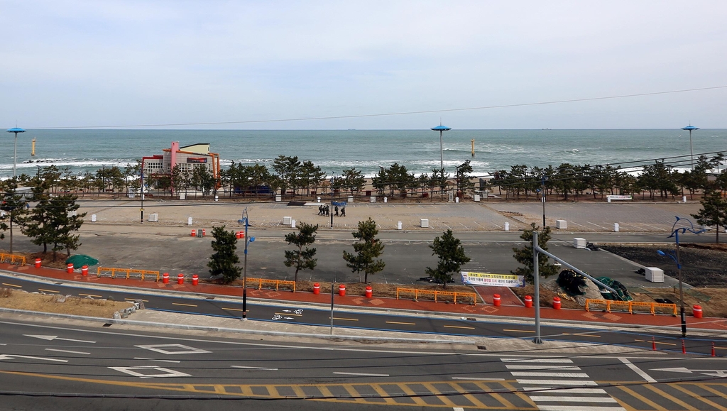 경주 나정해변 공영주차장