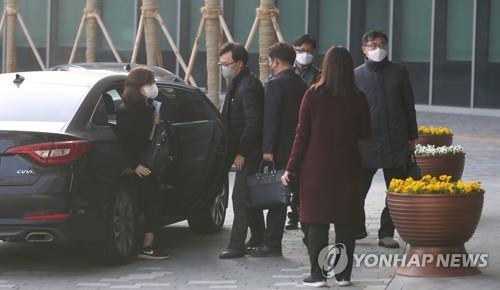 LH 진주 본사 찾은 정부합동조사단