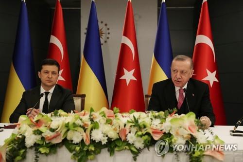 에르도안(우) 터키 대통령과 젤렌스키 우크라이나 대통령