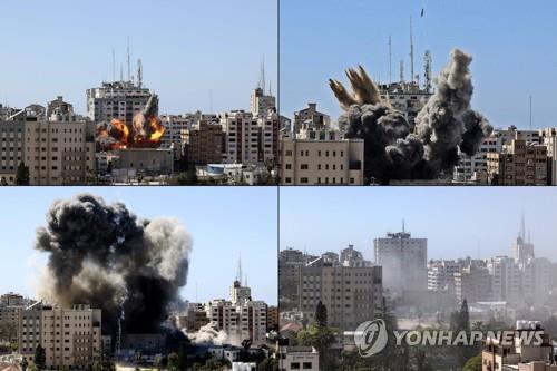 이스라엘군의 폭격으로 무너지는 가자지구 외신 입주 건물