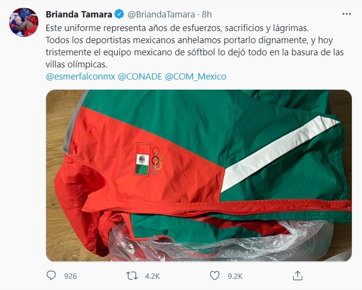 선수촌 쓰레기통에 버려진 멕시코 소프트볼 대표팀 유니폼