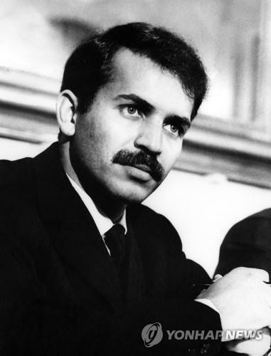 압델라지즈 부테플리카 전 알제리 대통령의 외무장관 재임 시절 모습