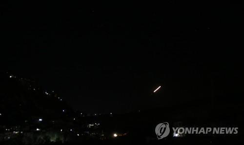 이스라엘 미사일을 요격하는 시리아 방공부대