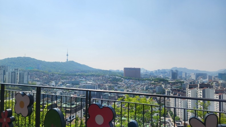 '남산자락숲길' 전망대서 바라본 도심 모습