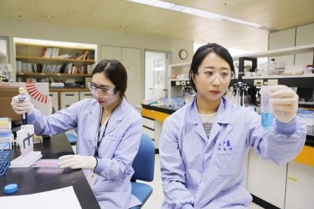 LG화학, '에타너셉트' 바이오시밀러 일본 최초 시판 허가 획득 - 1