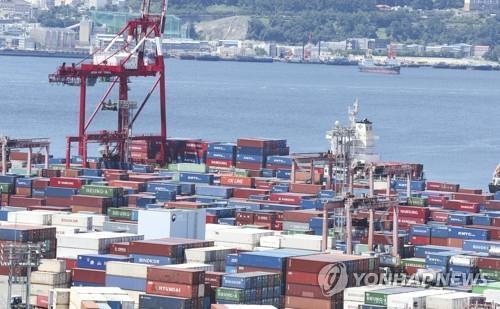La foto de archivo, tomada el 1 de agosto de 2023, muestra un puerto de la ciudad de Busan, en el sudeste de Corea del Sur.