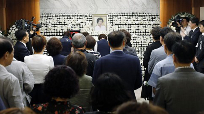 이희호 여사 발인 엄수…동반자 DJ의 곁으로