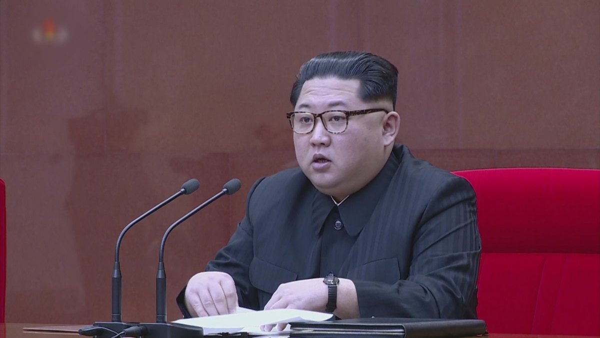 北 연말 중대결단 공표…김정은은 백마로 백두산 등정