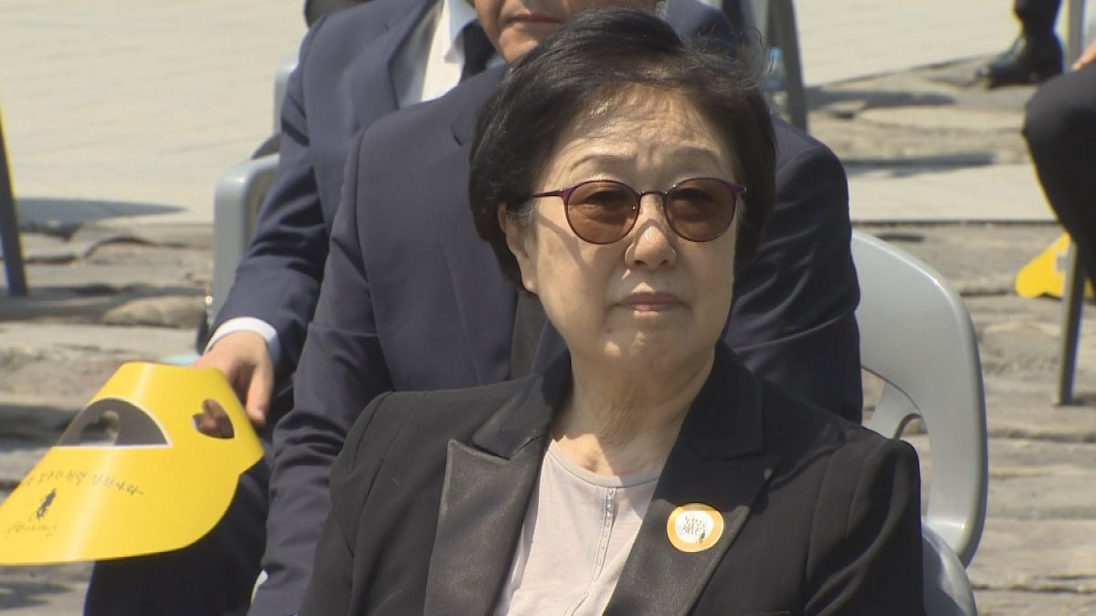 한명숙 '결백' 재확인…"추가보도 보고 입장 밝힐 것"