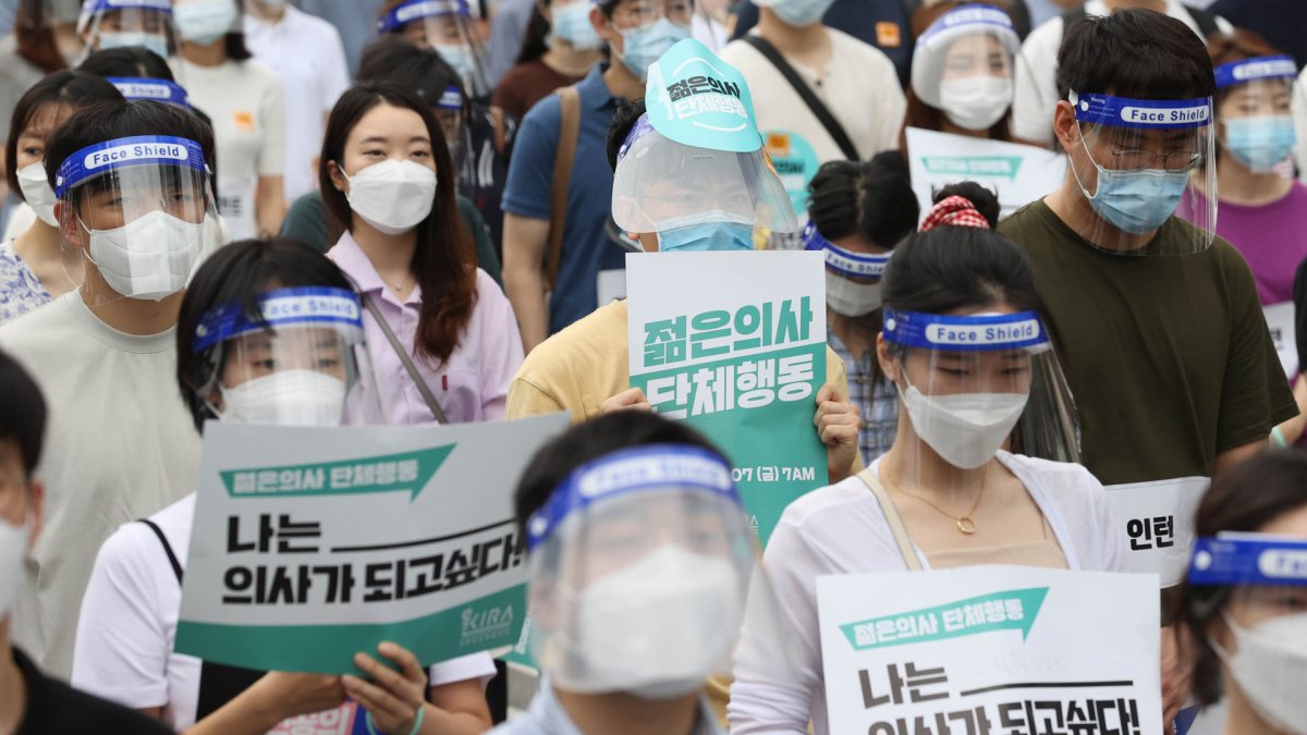 전국 전공의 24시간 집단휴진…"의료대란 없어"