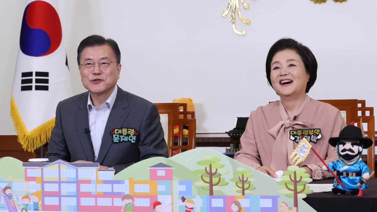 문대통령, 어린이들과 랜선 만남…"건강한 나라 만들겠다"
