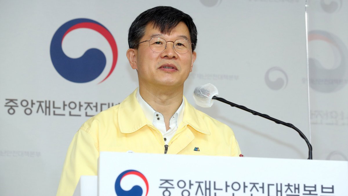 중대본 "방역패스 유효기간 6개월 설정 방안 논의"