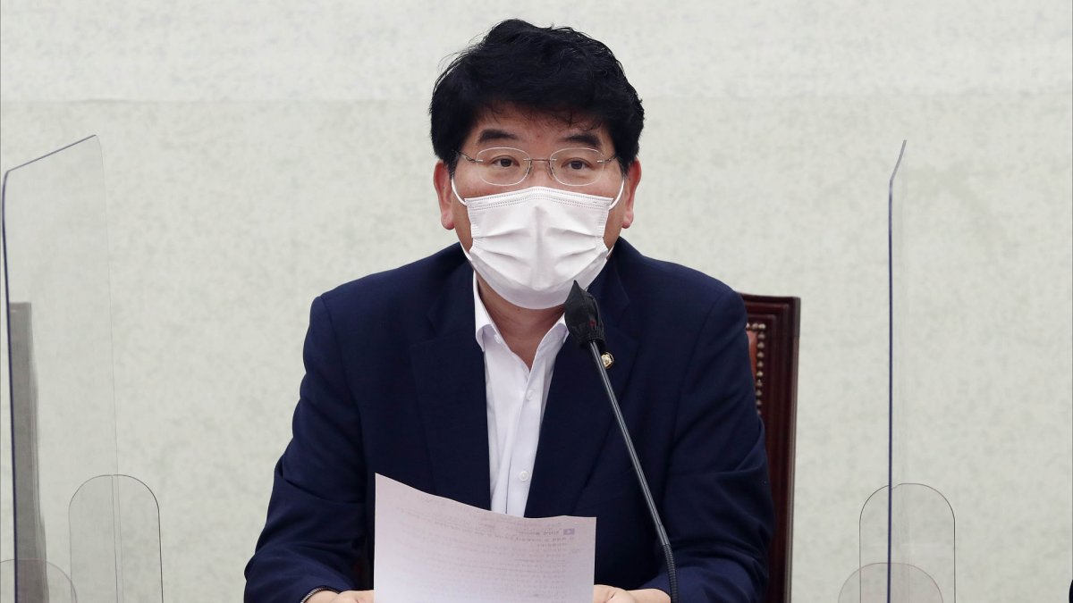 '성비위 의혹' 박완주 "아닌 건 아니다"…민주당은 윤리특위 제소방침