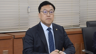 كوريا الجنوبية تتعهد باتخاذ خطوات «جريئة» في حالة التقلبات «المفرطة» وسط التوترات في الشرق الأوسط
